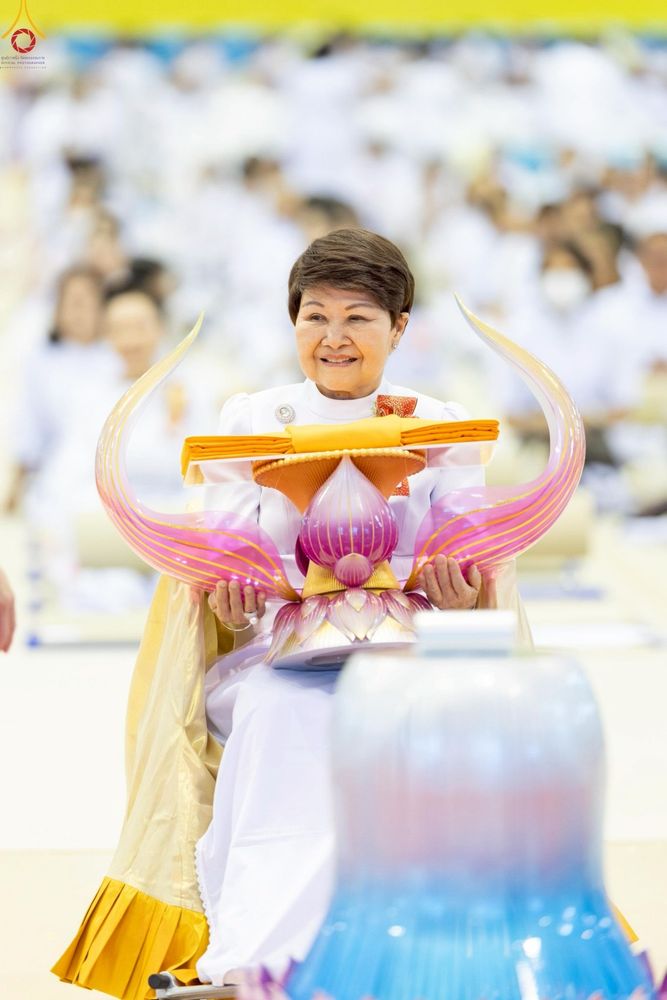 ภาพ No.244097:วันอาทิตย์ที่ 7 กันยายน พ.ศ. 2568 พิธีทอดผ้าป่าสมทบกฐินวัดพระธรรมกาย และสมทบกฐิน 30,000 วัดทั่วไทย ครั้งที่ 2 ณ ห้องแก้วสารพัดนึก 1 วัดพระธรรมกาย