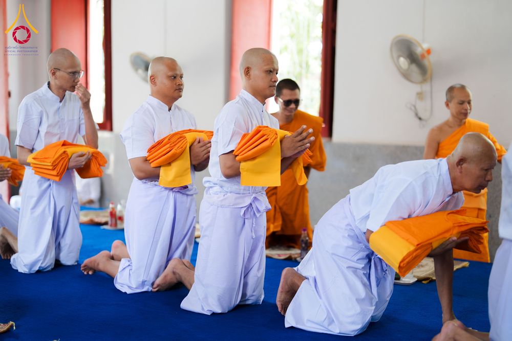 ภาพ No.341360:วันอาทิตย์ที่ 26 กรกฎาคม พ.ศ. 2569 ​โครงการอุปสมบทหมู่บูชาธรรมมหาปูชนียาจารย์ รุ่นที่ ๑ วัดกลางธนรินทร์ ต.บ้านแป้ง อ.พรหมบุรี จ.สิงห์บุรี