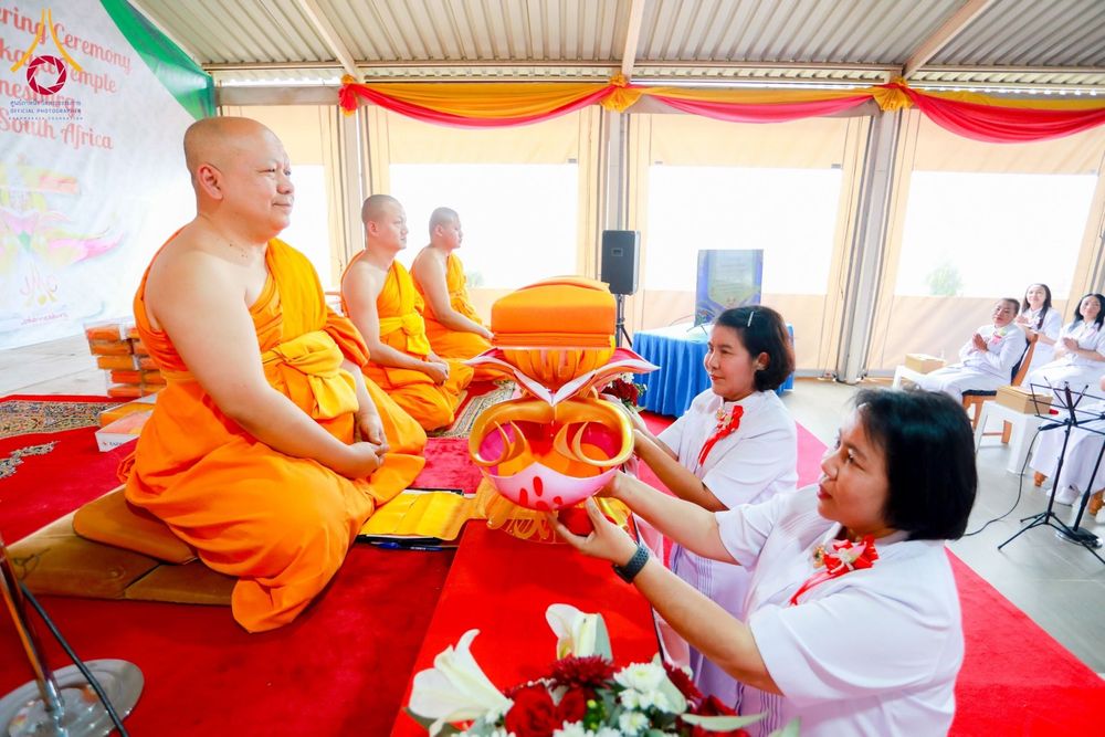 ภาพ No.176623:พิธีทอดกฐินแห่งทวีปแอฟริกา ณ วัดพระธรรมกายโจฮันเนสเบิร์ก สาธารณรัฐแอฟริกาใต้ วันอาทิตย์ที่ 20 ตุลาคม พ.ศ. 2567
