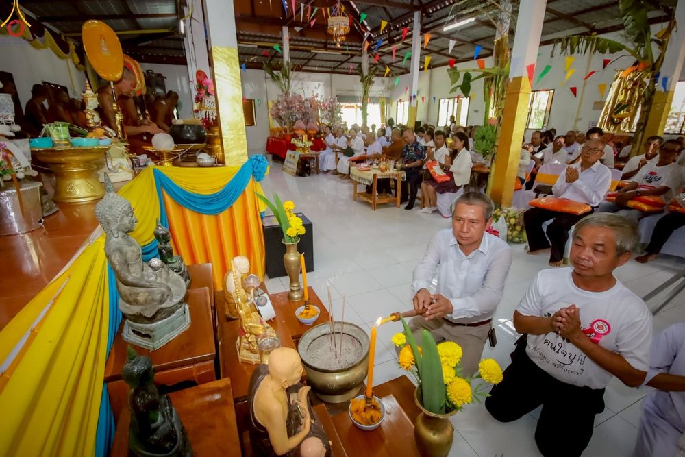 ภาพ No.255347:วันที่ 13 ตุลาคม พ.ศ. 2568 พิธีทอดกฐินสามัคคีทั่วไทย 30,000 วัด โดยคณะศิษยานุศิษย์ บูชาธรรม 81 ปี หลวงพ่อธัมมชโย ณ วัดมิ่งฟ้าคุณจักร ต.หนองกระท้าว อ.นครไทย จ.พิษณุโลก