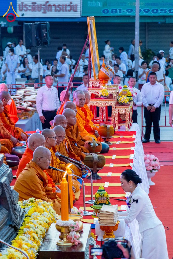 ภาพ No.312936:วันอาทิตย์ที่ 8 มีนาคม พ.ศ.2569 ทำบุญเมืองนครราชสีมา 558 ปี ตักบาตรพระ 10,000 รูป (ภาพชุดที่ 2)
