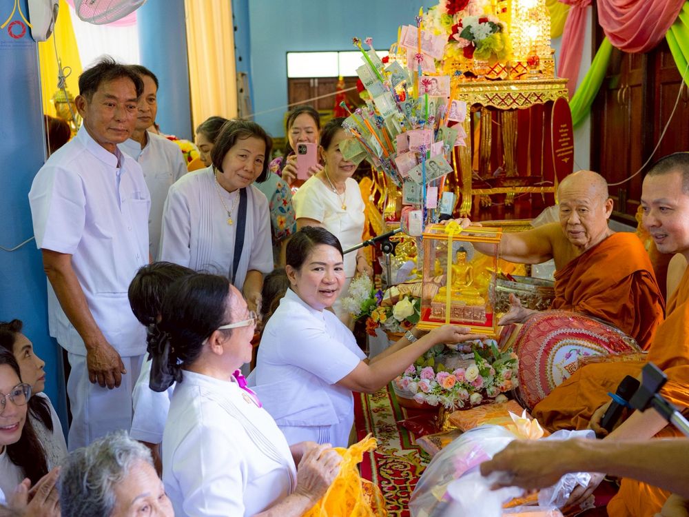 ภาพ No.259629:วันที่ 19 ตุลาคม พ.ศ. 2568 พิธีทอดกฐินสามัคคีทั่วไทย 30,000 วัด โดยคณะศิษยานุศิษย์ บูชาธรรม 81 ปี หลวงพ่อธัมมชโย ณ วัดปทีปพลีผล แขวงท่าข้าม เขตบางขุนเทียน จ.กรุงเทพฯ