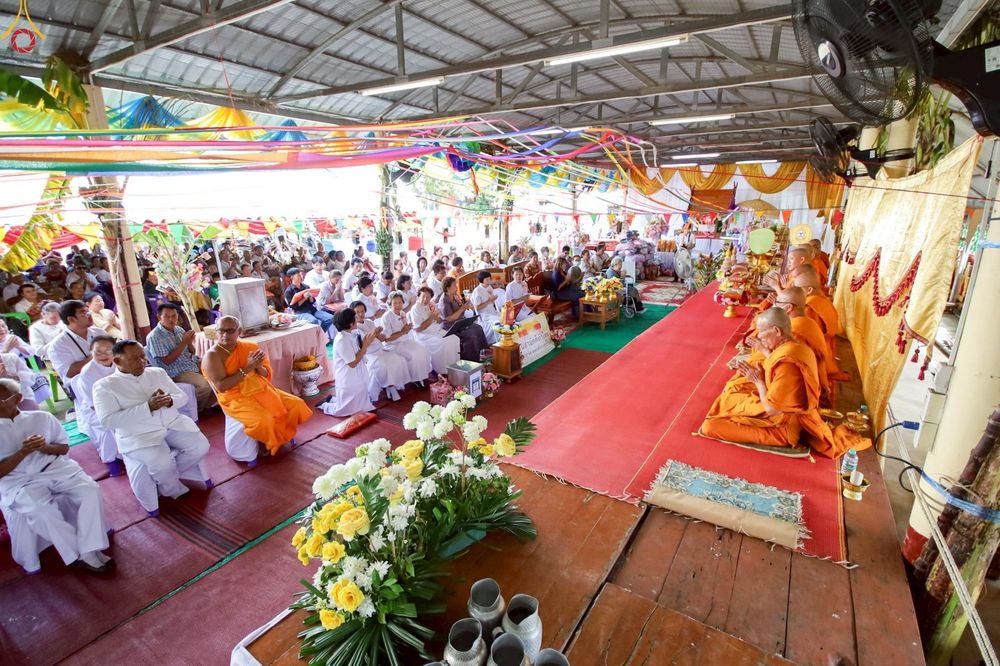 ภาพ No.250871:วันพุธที่ 8 ตุลาคม พ.ศ. 2568 พิธีทอดกฐินสามัคคีทั่วไทย 30,000 วัด โดยคณะศิษยานุศิษย์ บูชาธรรม 81 ปี หลวงพ่อธัมมชโย ณ วัดวังวน อ.พรหมพิราม จ.พิษณุโลก