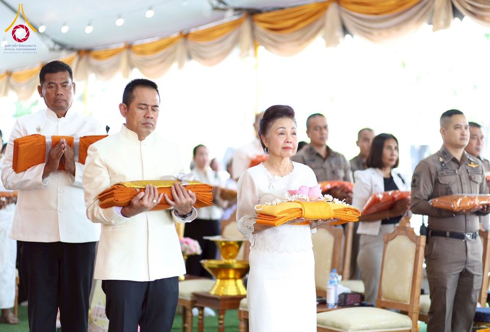 ภาพ No.274384:วันที่ 4 พฤศจิกายน พ.ศ. 2568 พิธีทอดกฐินสามัคคีทั่วไทย ณ วัดวังปลาสร้อย ต.ดอนคา อ.ท่าตะโก จ.นครสวรรค์ โดยคณะศิษยานุศิษย์ บูชาธรรม 81 ปี หลวงพ่อธัมมชโย