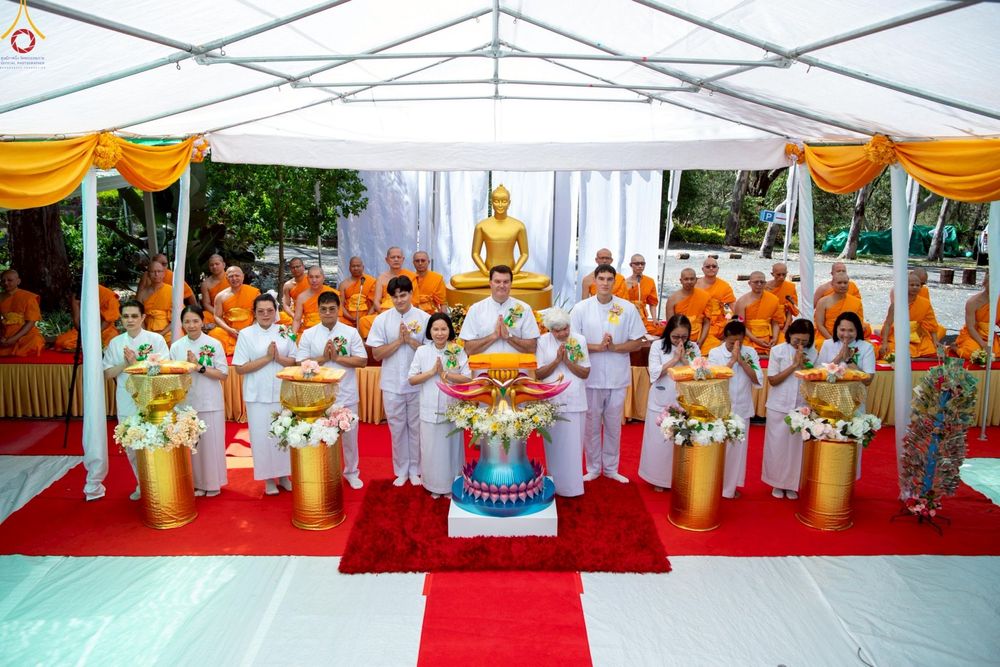 ภาพ No.260573:วันอาทิตย์ที่ 19 ตุลาคม พ.ศ. 2568 พิธีทอดกฐินสามัคคี ณ วัดพระธรรมกายซิดนีย์ ประเทศออสเตรเลีย  เพื่อสร้างอาคารปฏิบัติธรรม “คุณยายอาจารย์มหารัตนอุบาสิกาจันทร์ ขนนกยูง”