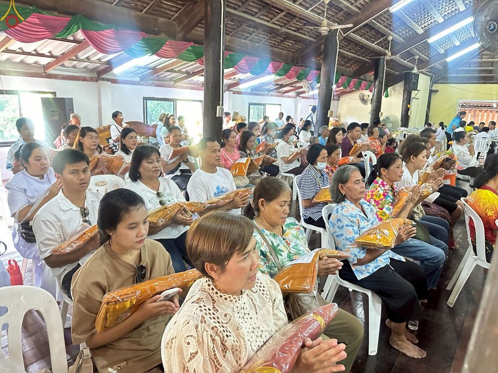 ภาพ No.267016:วันที่ 23 ตุลาคม พ.ศ. 2568 พิธีทอดกฐินสามัคคีทั่วไทย ณ วัดหนองมน อำเภอท่าวุ้ง จังหวัดลพบุรี โดยคณะศิษยานุศิษย์ บูชาธรรม 81 ปี หลวงพ่อธัมมชโย