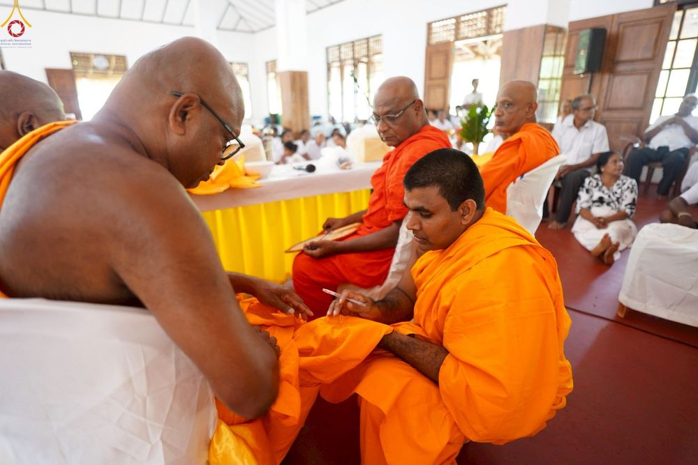 ภาพ No.264859:วันที่ 17 ตุลาคม พ.ศ. 2568 กฐินสมทบต่างประเทศ บูชาธรรม 81 ปี หลวงพ่อธัมมชโย ณ วัดศรีบุปผาราม เมืองปัลเลโปลา ประเทศศรีลังกา 