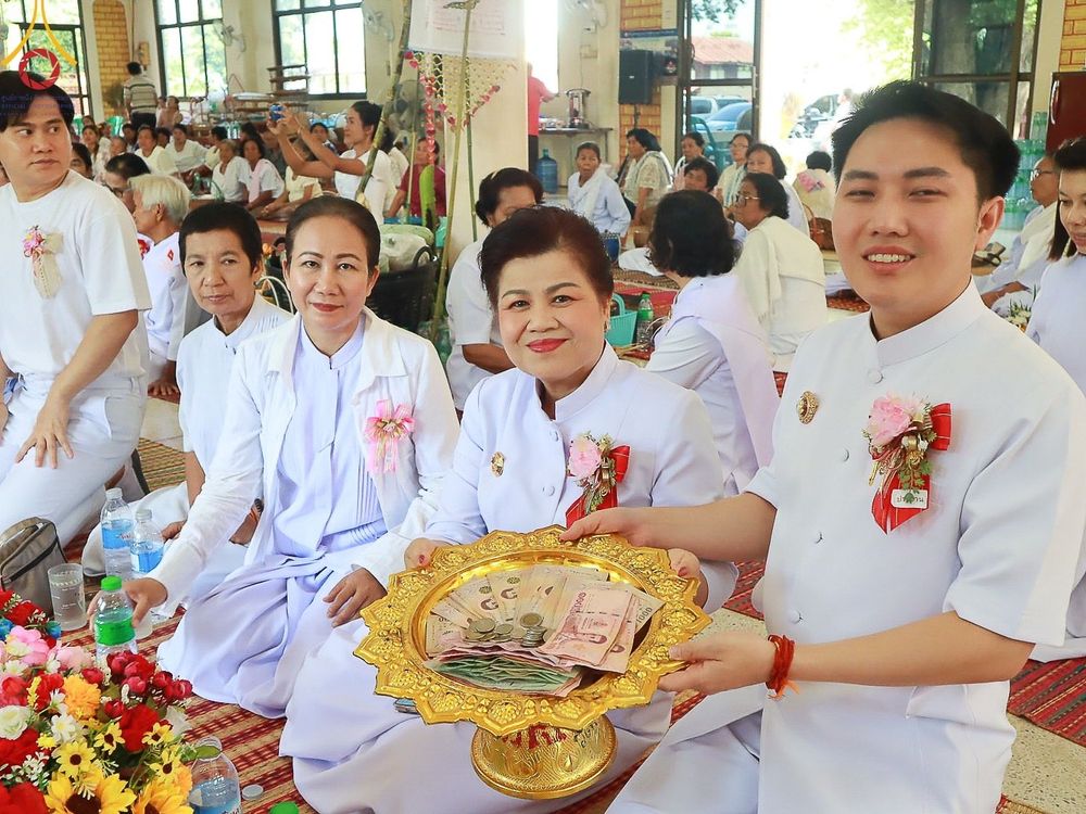 ภาพ No.169044:พิธีทอดกฐิน ณ วัดสว่างโพนตาล จ.อุดรธานี ในโครงการกฐินสามัคคีทั่วไทย 30,000 วัด บูชาธรรม 80 ปี หลวงพ่อธัมมชโย โดยคณะศิษยานุศิษย์วัดพระธรรมกาย วันที่ 24 ตุลาคม พ.ศ. 2567