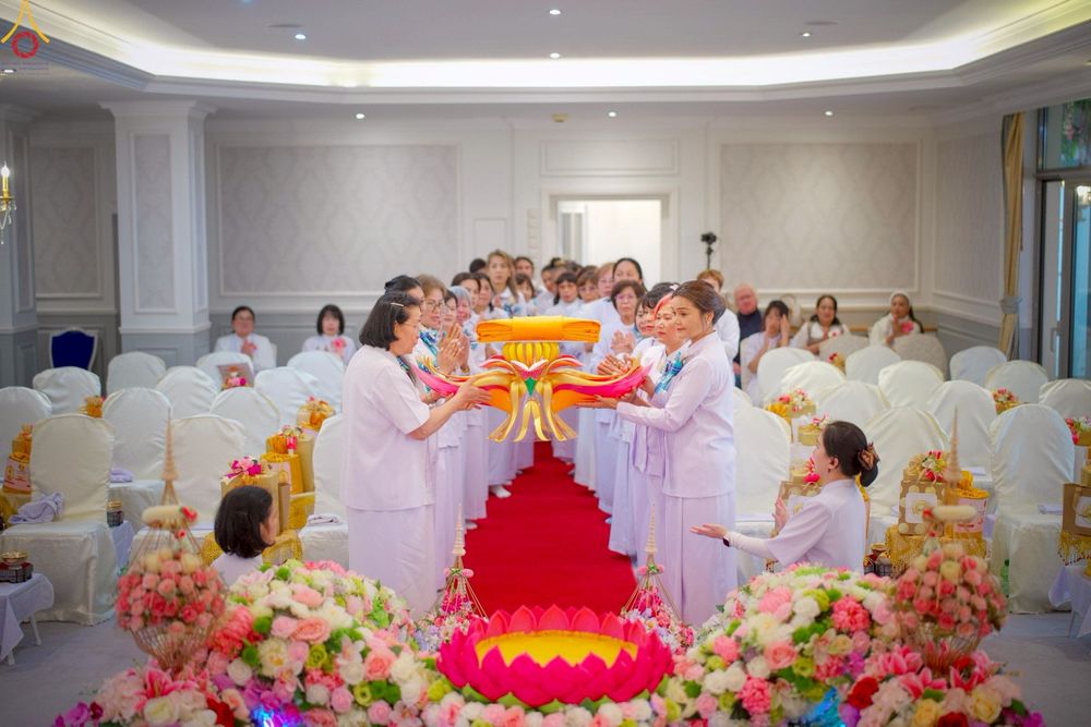 ภาพ No.262046:วันที่ 19 ตุลาคม พ.ศ. 2568 พิธีทอดกฐินวัดพระธรรมกายไรน์แลนด์ ประเทศเยอรมัน 