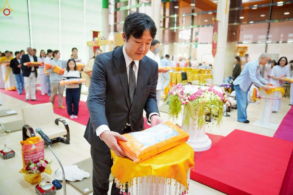 ภาพ No.262264:วันที่ 19 ตุลาคม พ.ศ. 2568 พิธีทอดกฐินเพื่อสร้าง ธรรมอุทยานลอยฟ้า 81 ปี หลวงพ่อธัมมชโย ณ วัดพระธรรมกายยามานาชิ ประเทศญี่ปุ่น 