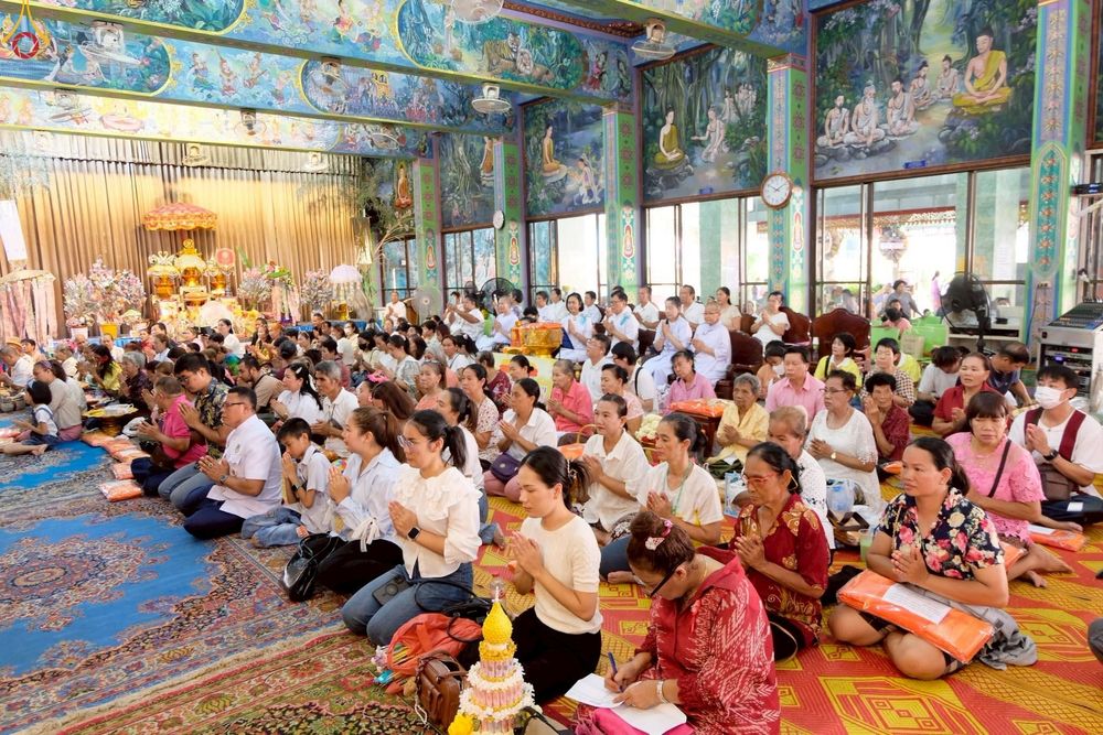 ภาพ No.257455:วันที่ 12 ตุลาคม พ.ศ. 2568 พิธีทอดกฐินสามัคคีทั่วไทย 30,000 วัด โดยคณะศิษยานุศิษย์ บูชาธรรม 81 ปี หลวงพ่อธัมมชโย ณ วัดช่องลม กรุงเทพมหานคร