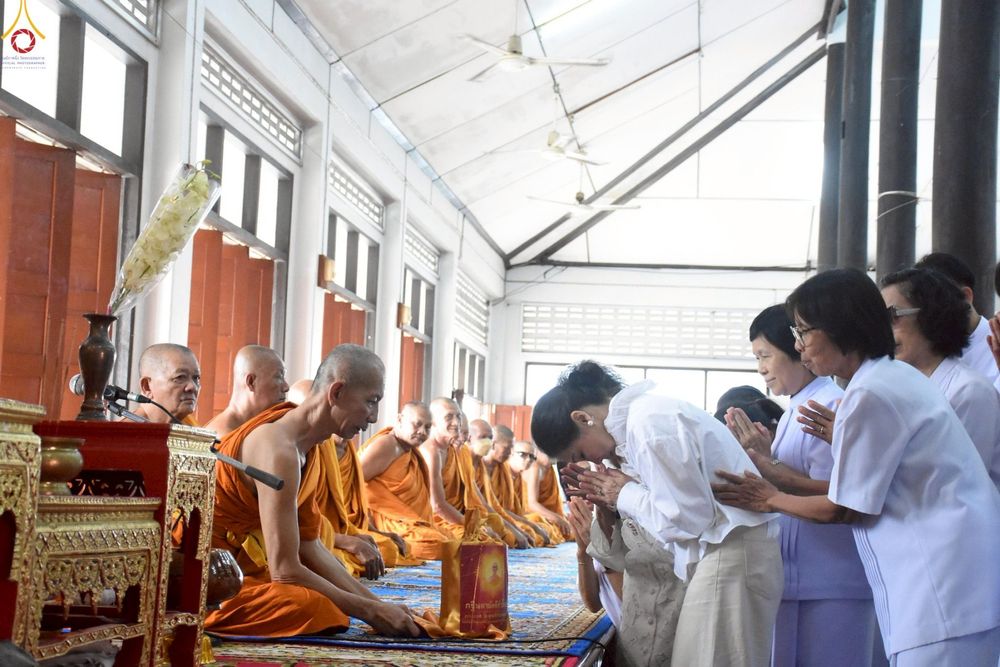 ภาพ No.252486:วันที่ 11 ตุลาคม พ.ศ. 2568 พิธีทอดกฐินสามัคคีทั่วไทย 30,000 วัด โดยคณะศิษยานุศิษย์ บูชาธรรม 81 ปี หลวงพ่อธัมมชโย ณ วัดบางวันทอง อ.บ้านแพ้ว จ.สมุทรสงคราม