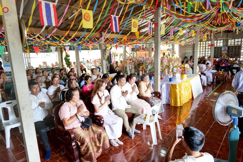 ภาพ No.252396:วันที่ 11 ตุลาคม พ.ศ. 2568 พิธีทอดกฐินสามัคคีทั่วไทย 30,000 วัด โดยคณะศิษยานุศิษย์ บูชาธรรม 81 ปี หลวงพ่อธัมมชโย ณ ที่พักสงฆ์ธรรมเจริญ ต.หงษ์เจริญ อ.ท่าแซะ จ.ชุมพร