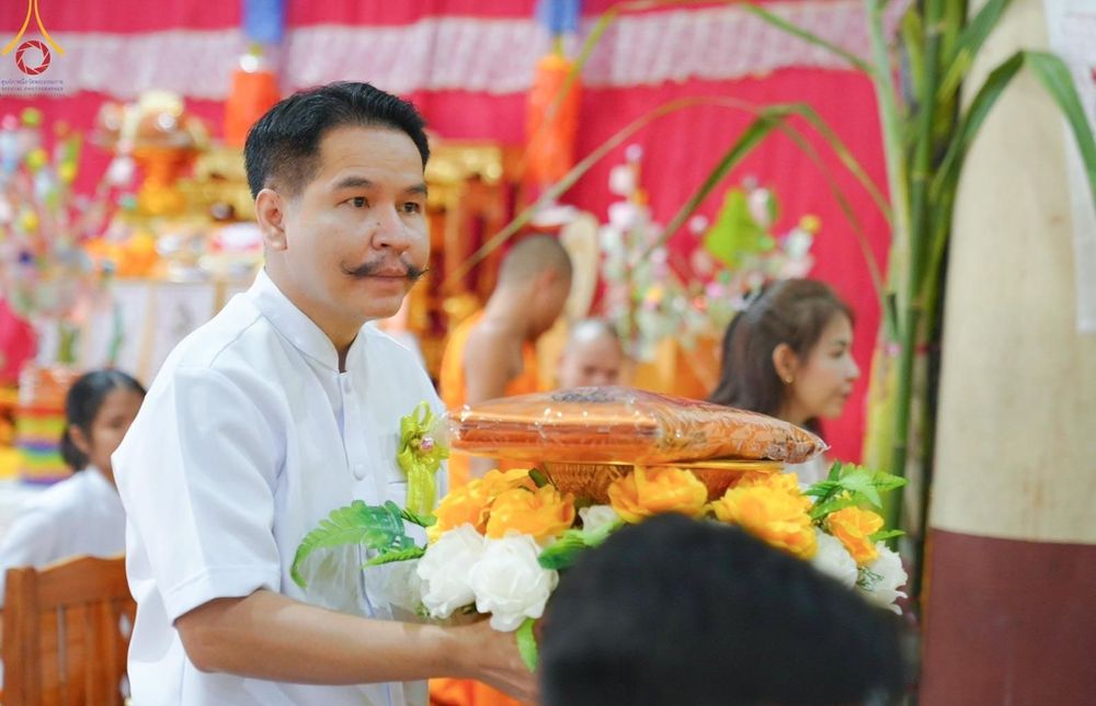 ภาพ No.168605:พิธีทอดกฐิน ณ วัดส่องคบ จ.ชัยนาท ในโครงการกฐินสามัคคีทั่วไทย 30,000 วัด บูชาธรรม 80 ปี หลวงพ่อธัมมชโย โดยคณะศิษยานุศิษย์วัดพระธรรมกาย วันที่ 20 ตุลาคม พ.ศ. 2567