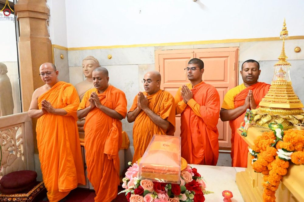 ภาพ No.263396:วันที่ 17 ตุลาคม พ.ศ. 2568 ทอดกฐินสมทบวัดต่างประเทศ ณ วัดมหาโพธิเดลลี ประเทศอินเดีย 