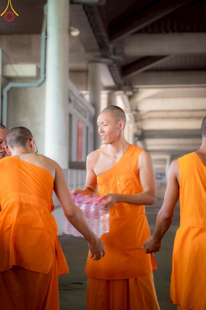 ภาพ No.218313:วันที่ 12-18 เมษายน พ.ศ. 2568 พระภิกษุและเจ้าหน้าที่อาสาสมัคร เตรียมพื้นที่ต้อนรับพักค้างพระสังฆาธิการ เนื่องในงานวันคุ้มครองโลก 22 เมษายน พ.ศ. 2568