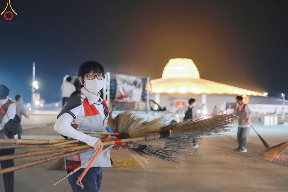 ภาพ No.208129:V.55 สารพัดV สารพัดดี ที่วัดพระธรรมกาย ในโครงการธรรมยาตรา กตัญญูบูชา มหาปูชนียาจารย์ พระมงคลเทพมุนี (สด จนฺทสโร) พระผู้ปราบมาร อนุสรณ์สถาน 7 แห่ง ปีที่ 13 ระหว่างวันที่ 2-31 มกราคม พ.ศ. 2568