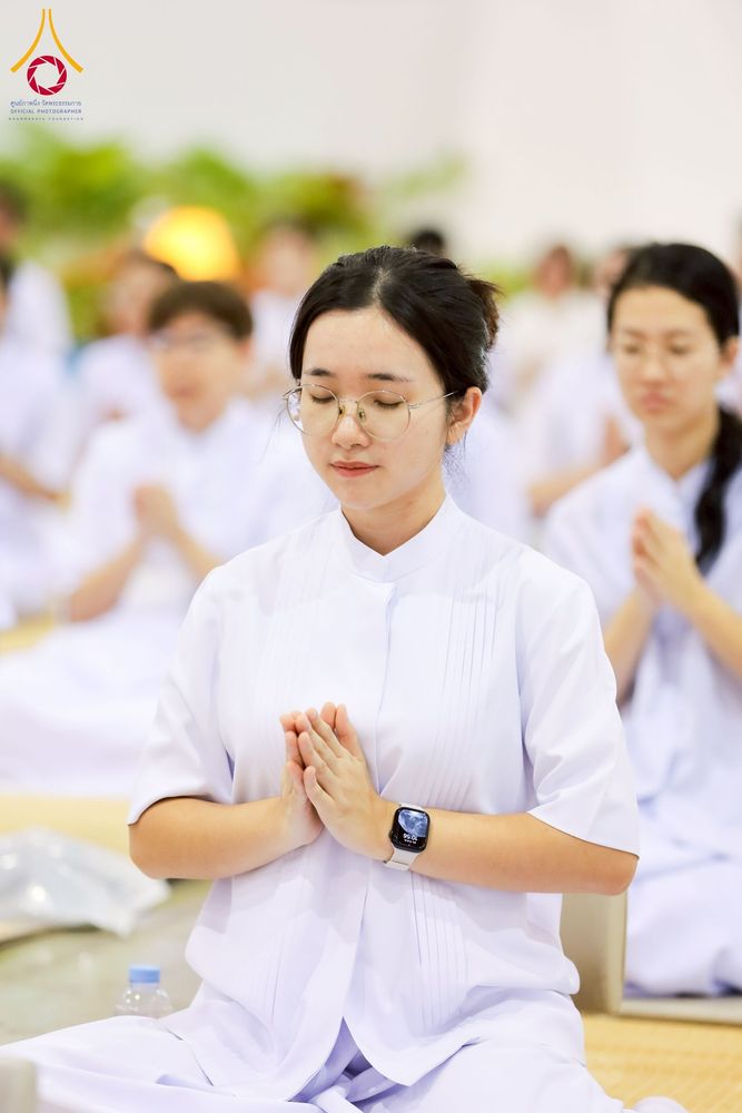 ภาพ No.258175:วันอาทิตย์ที่ 5 ตุลาคม พ.ศ. 2568 พิธีบูชาข้าวพระ ณ สภาธรรมกายสากล วัดพระธรรมกาย