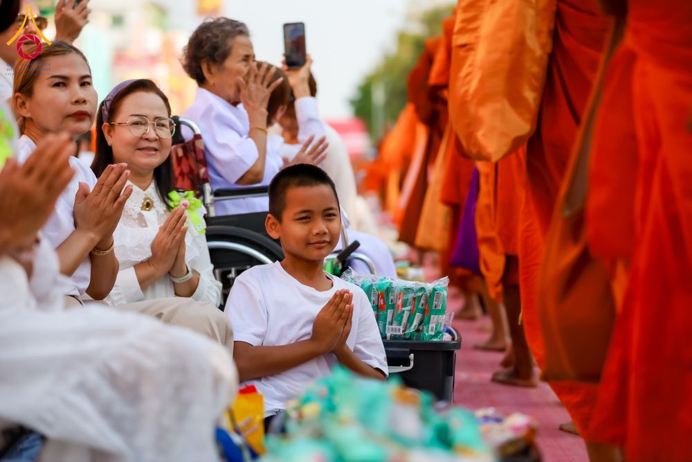 ภาพ No.312841:วันอาทิตย์ที่ 8 มีนาคม พ.ศ.2569 ทำบุญเมืองนครราชสีมา 558 ปี ตักบาตรพระ 10,000 รูป (ภาพชุดที่ 2)