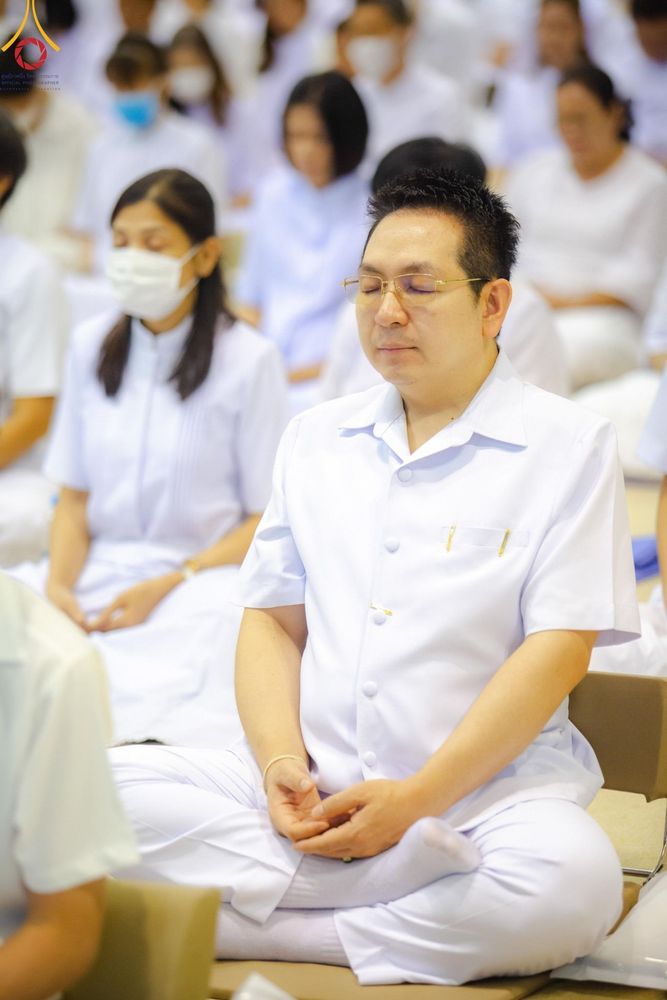 ภาพ No.139200:พิธีตักบาตร , พิธีบูชาข้าวพระ ณ ห้องแก้วสารพัด 1 สภาธรรมกายสากล วัดพระธรรมกาย วันอาทิตย์ต้นเดือนที่ 2 มิถุนายน พ.ศ. 2567