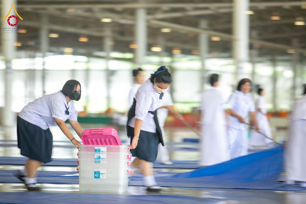 ภาพ No.256904:วันที่ 5 ตุลาคม พ.ศ. 2568 พิธีตักบาตร ข้าวสารอาหารแห้ง ณ บ้านแก้วเรือนทองคุณยายฯ สภาธรรมกายสากล วัดพระธรรมกาย