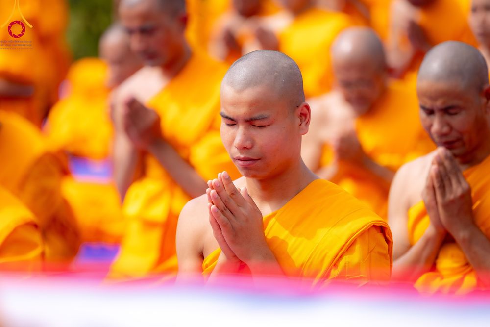 ภาพ No.314153:วันจันทร์ที่ 16 มีนาคม พ.ศ. 2569 พิธีถวายบาตรอัฐบริขาร และพิธีขอนิสัยแก่สามเณรธรรมทายาท 500 รูป ณ วิหารมายาเทวี ประเทศเนปาล