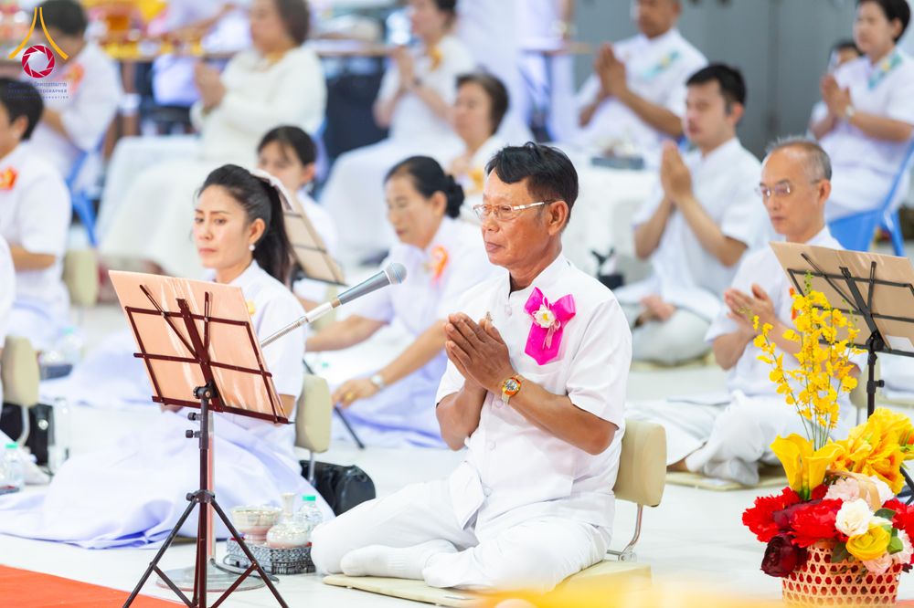 ภาพ No.315653:วันอาทิตย์ ที่ 22 มีนาคม พ.ศ. 2569 พิธีทอดผ้าป่าฉลองพระประธาน พิธีประดิษฐานพระบรมสารีริกธาตุในองค์พระประธาน พิธีจารึกชื่อบรรจุในแผ่นฌาน ณ ศูนย์ปฏิบัติธรรมสมุทรปราการ (บางบ่อ)