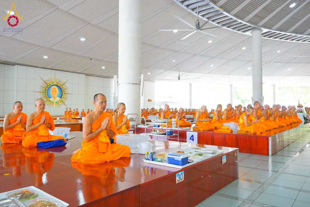 ภาพ No.316425:วันเสาร์ที่ 21 มีนาคม พ.ศ.2569 พิธีถวายภัตตาหารเมนูสวรรค์ เพื่อการบรรลุธรรม ณ หอฉันคุณยายอาจารย์ฯ วัดพระธรรมกาย