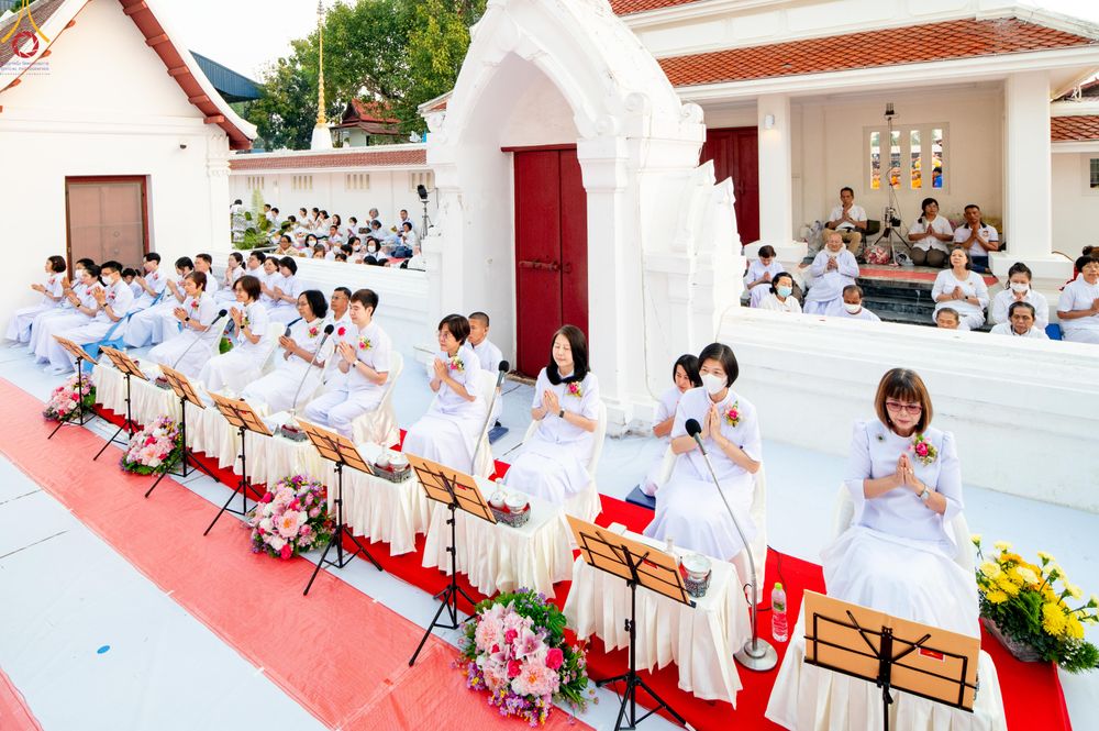 ภาพ No.297761:วันที่ 18 มกราคม พ.ศ. 2569 พิธีตักบาตรพระธรรมยาตรา ณ วัดโบสถ์บน ต.บางคูเวียง จ.นนทบุรี อนุสรณ์สถานลำดับที่ 4 สถานที่เกิดด้วยกายธรรม ในโครงการธรรมยาตรา กตัญญูบูชา มหาปูชนียาจารย์ พระมงคลเทพมุนี(สด จนฺทสโร) พระผู้ปราบมาร อนุสรณ์สถาน 7 แห่ง ปีที่ 14