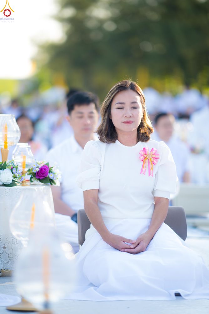 ภาพ No.291993:วันที่ 10 มกราคม พ.ศ. 2569 พิธีจุดประทีปถวายเป็นพุทธบูชา และบูชาธรรมมหาปูชนียาจารย์  ณ อนุสรณ์สถานคลองบางนางแท่น อ.สามพราน จ.นครปฐม ในโครงการธรรมยาตรา กตัญญูบูชา มหาปูชนียาจารย์ พระมงคลเทพมุนี(สด จนฺทสโร) พระผู้ปราบมาร อนุสรณ์สถาน 7 แห่ง ปีที่ 14