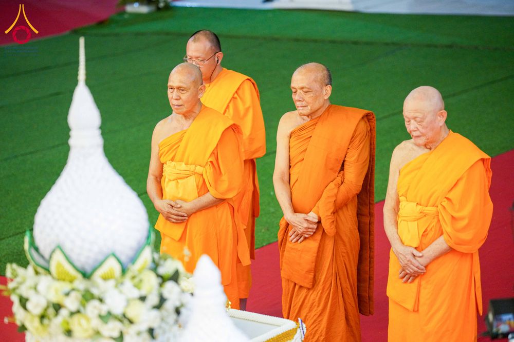 ภาพ No.316696:วันอาทิตย์ที่ 29 มีนาคม พ.ศ. 2569 พิธีทอดผ้าบังสุกุลและพิธีชำระร่าง โยมพ่อณรงค์ จินตมากุล  สิริอายุ 99 ปี 11 เดือน โยมบิดา พระครูปลัดรัตนวีรวัฒน์ (รังสฤษดิ์ อิทฺธิจินตโก) ที่ปรึกษาเจ้าคณะจังหวัดปทุมธานี เจ้าอาวาสวัดพระธรรมกาย  ณ ฌาปนสถานชั่วคราว ทางเข้า 