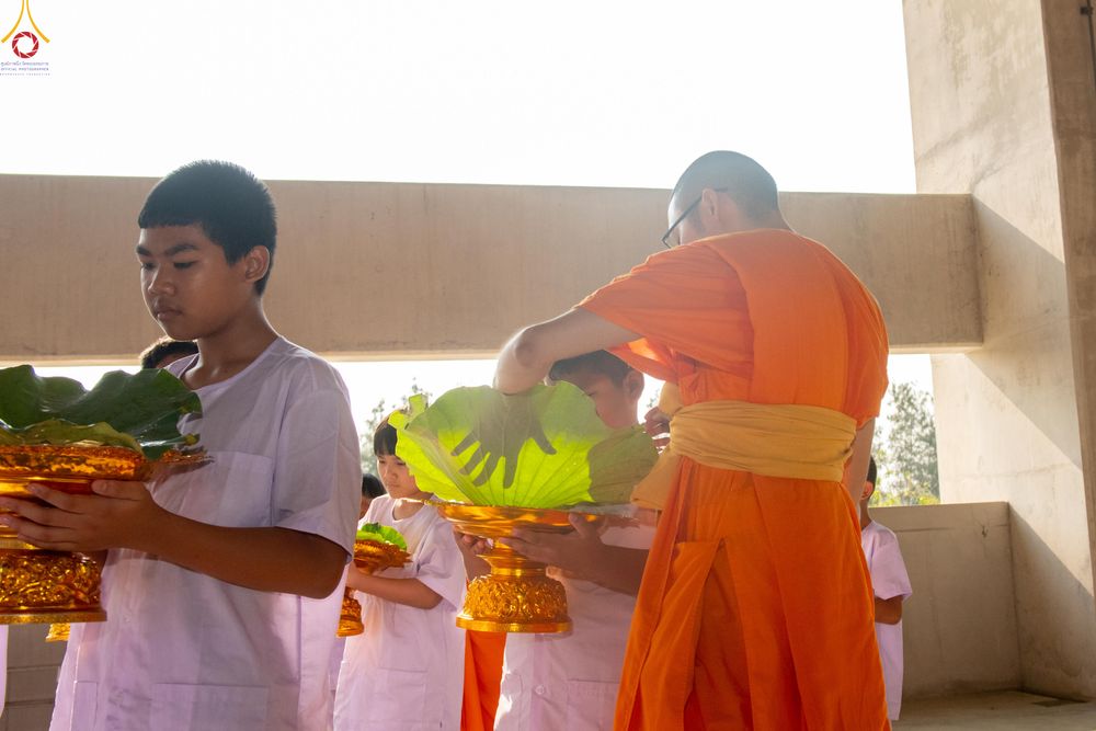 ภาพ No.316750:วันเสาร์ที่ 28 มีนาคม พ.ศ.2569 พิธีปลงผมนาคธรรมทายาท โครงการสามเณรยุวธรรมทายาท รุ่นที่ 34 โครงการสามเณรมัชฌิมธรรมทายาท รุ่นที่ 30 ณ มหารัตนวิหารคด 13 วัดพระธรรมกาย