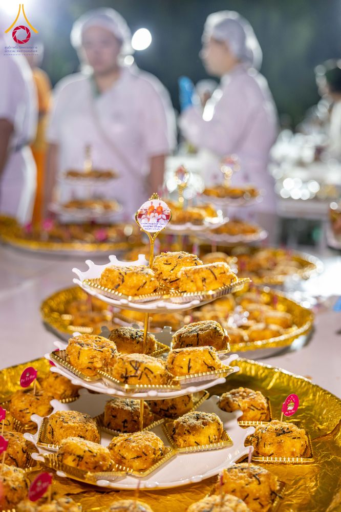 ภาพ No.288219:วันที่ 5 มกราคม พ.ศ. 2569 พิธีถวายภัตตาหารเป็นสังฆทาน แด่พระธรรมยาตรา ในโครงการธรรมยาตรา กตัญญูบูชา มหาปูชนียาจารย์ พระมงคลเทพมุนี(สด จนฺทสโร) พระผู้ปราบมาร อนุสรณ์สถาน 7 แห่ง ปีที่ 14 ณ อนุสรณ์สถานมหาวิหารพระมงคลเทพมุนี (โลตัสแลนด์) อ.สองพี่น้อง จ.สุพรร