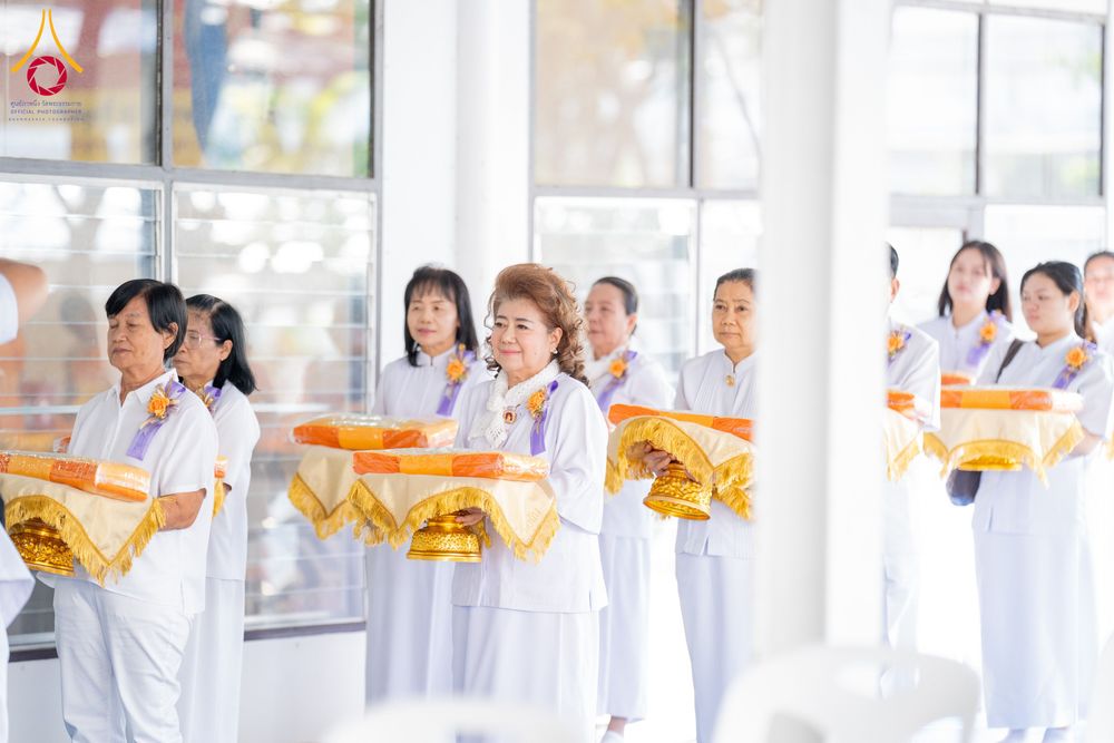 ภาพ No.278383:วันพุธที่ 10 ธันวาคม พ.ศ.2568  พิธีทอดผ้าป่าเพื่อสนับสนุนโครงการตักบาตรพระ 10,000 รูป เมืองกาญจนบุรี ณ อาคารปลูกศรัทธา วัดพระธรรมกาย