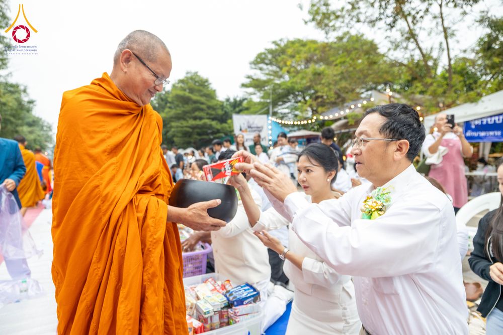 ภาพ No.286008:วันเสาร์ที่ 13 ธันวาคม พ.ศ.2568 พิธีตักบาตรพระภิกษุสามเณร 1,000 รูป ณ บริเวณหน้าอุทยานแห่งชาติเขาใหญ่ อำเภอปากช่อง จ.นครราชสีมา