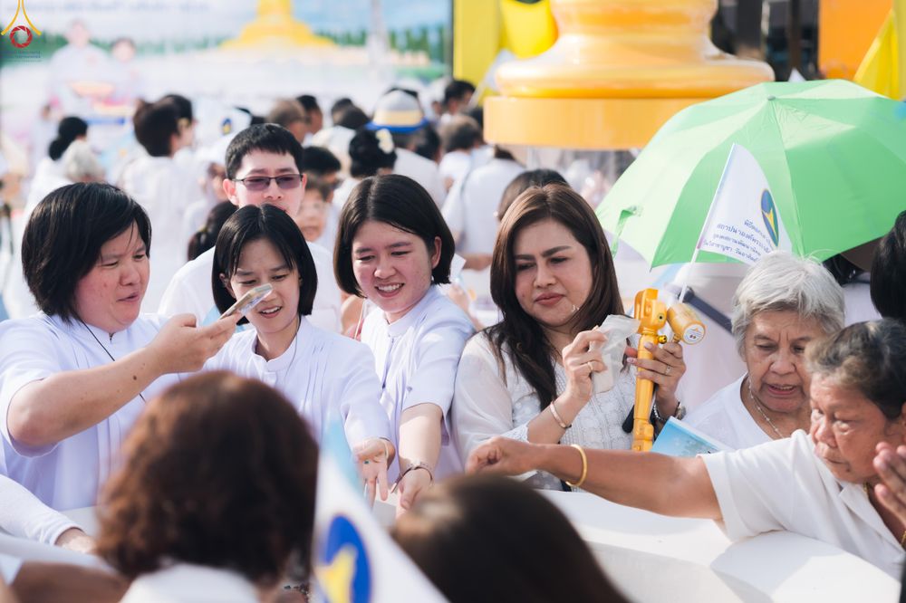 ภาพ No.331455:วันที่ 31 พฤษภาคม พ.ศ.2569 พิธีทอดผ้าป่าและตอกเสาเข็มมงคลต้นแรก องค์พระเจดีย์เพื่อสร้างสันติภาพโลก  ณ ธุดงคสถานพัฒนานิคม จังหวัดลพบุรี