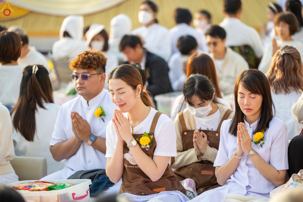 ภาพ No.294439:วันที่ 14 มกราคม พ.ศ. 2569 พิธีตักบาตรพระธรรมยาตรา ณ วัดสองพี่น้อง ต.ต้นตาล อ.สองพี่น้อง จ.สุพรรณบุรี ในโครงการธรรมยาตรา กตัญญูบูชา มหาปูชนียาจารย์ พระมงคลเทพมุนี(สด จนฺทสโร) พระผู้ปราบมาร อนุสรณ์สถาน 7 แห่ง ปีที่ 14