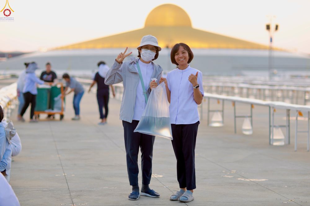 ภาพ No.320428:วันที่ 9 เมษายน พ.ศ.2569 การเตรียมงาน มัดถุงน้ำ ถ่วงขาโต๊ะไทยธรรม เพื่องานถวายมหาสังฆทาน 40,000 กว่าวัดทั่วประเทศ วันคุ้มครองโลก 22 เมษายน พ.ศ.2569 วัดพระธรรมกาย