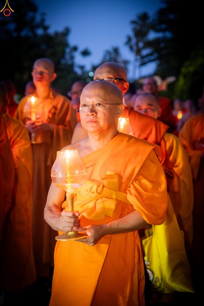 ภาพ No.333000:วันอาทิตย์ที่ 31 พฤษภาคม พ.ศ. 2569 วันวิสาขบูชา ณ วัดพระธรรมกายแคลิฟอร์เนีย  ประเทศสหรัฐอเมริกา