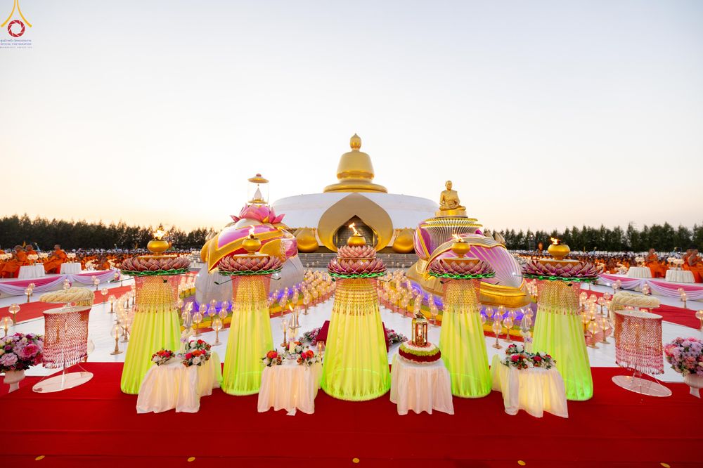 ภาพ No.302185:วันที่ 23 มกราคม พ.ศ. 2569 พิธีจุดประทีปธรรมถวายเป็นพุทธบูชา (ภาพชุดที่ 2) และบูชาธรรมมหาปูชนียาจารย์  ณ อนุสรณ์สถานลำดับที่ 5 สถานที่เผยแผ่วิชชาธรรมกายครั้งแรก อนุสรณ์สถานบางปลา วัดบางปลา อำเภอบางเลน จังหวัดนครปฐม ในโครงการธรรมยาตรา กตัญญูบูชา มหาปูชนีย