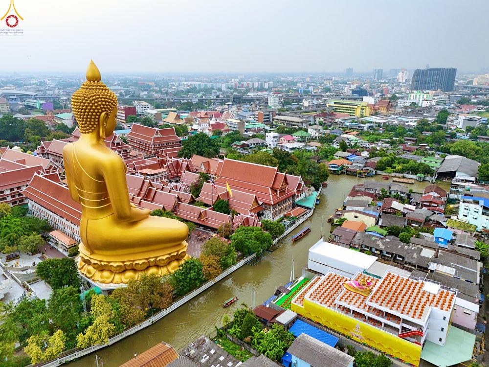 ภาพ No.299979:วันที่ 22 มกราคม พ.ศ.2569 พระธรรมยาตราปฏิบัติธรรม และถ่ายภาพหมู่ประวัติศาสตร์ ณ อาคารธรรมยาตรา กตัญญูบูชามหาปูชนียาจารย์  ตรงข้ามวัดปากน้ำภาษีเจริญ จ.กรุงเทพมหานคร ในโครงการธรรมยาตรา กตัญญูบูชา มหาปูชนียาจารย์ พระมงคลเทพมุนี(สด จนฺทสโร) พระผู้ปราบมาร อนุ