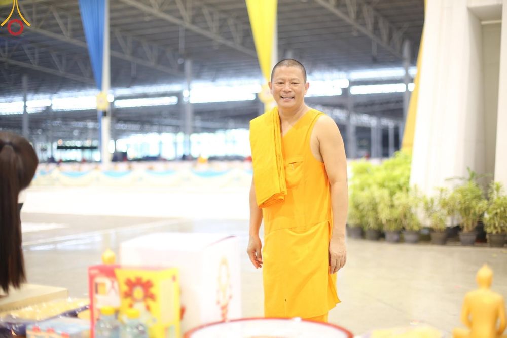 ภาพ No.61448:V.36 ทุ่มเทเพื่อพ่อ 80 ปี ภาพการเตรียมงานของหน่วยงานต่างๆ เพื่อพิธีฉลองอายุวัฒนมงคล 80 ปี หลวงพ่อธัมมชโย และรับถวายมหาสังฆทาน 10,000 กว่าวัดทั่วประเทศ ในวันคุ้มครองโลก จันทร์ที่ 22 เมษายน พ.ศ.2567