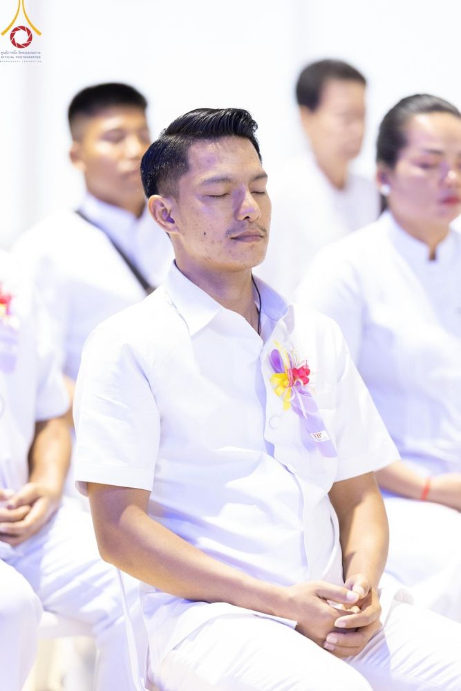 ภาพ No.137312:พิธีตักบาตร และปฏิบัติธรรม ในวันวิสาขบูชา วันพุธที่ 22 พฤษภาคม พ.ศ. 2567 ( วันพระขึ้น15 ค่ำ เดือน 6 ) ณ วัดพระธรรมกาย จ.ปทุมธานี