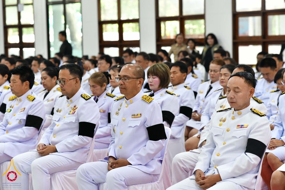 ภาพ No.344245:วันที่ 12 สิงหาคม พ.ศ. 2569  พสกนิกรชาวอำเภอคลองหลวง พร้อมใจร่วมพิธีสวดพระพุทธมนต์และทำบุญตักบาตรถวายพระราชกุศล เนื่องในวันคล้ายวันพระราชสมภพ สมเด็จพระบรมราชชนนีพันปีหลวง และวันแม่แห่งชาติ 12 สิงหาคม 2569