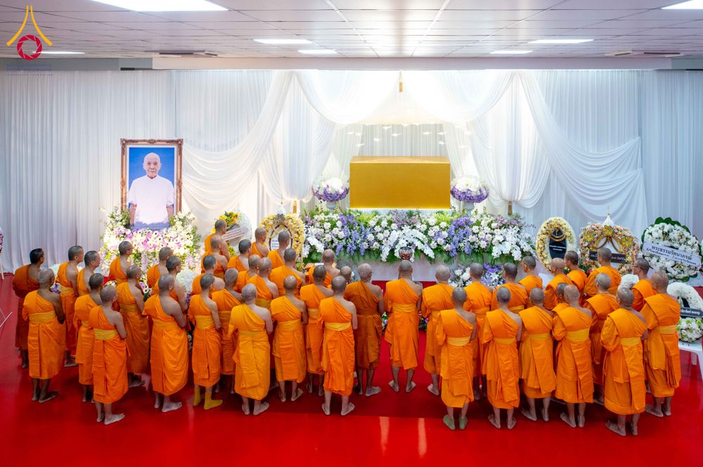 ภาพ No.315380:วันอังคารที่ 24 มีนาคม พ.ศ. 2569 พิธีบำเพ็ญกุศล คุณพ่อณรงค์ จินตมากุล  สิริอายุ 99 ปี 11 เดือน โยมบิดา พระครูปลัดรัตนวีรวัฒน์ (รังสฤษดิ์ อิทฺธิจินตโก) ที่ปรึกษาเจ้าคณะจังหวัดปทุมธานี เจ้าอาวาสวัดพระธรรมกาย  ณ ห้องปลูกศรัทธา 2 วัดพระธรรมกาย ปทุมธานี