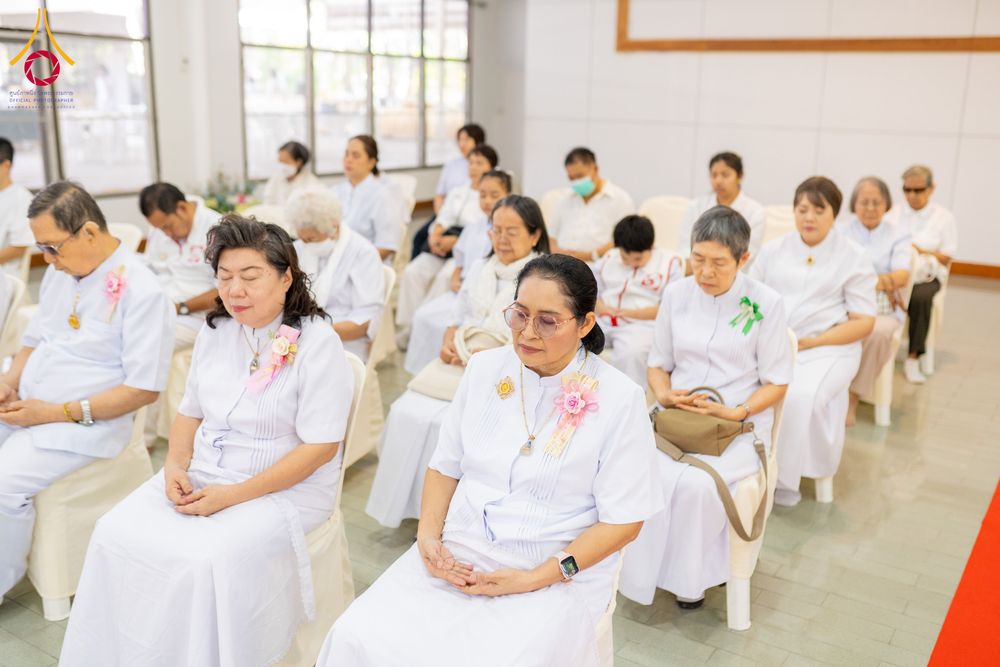 ภาพ No.278445:วันพุธที่ 10 ธันวาคม พ.ศ.2568  พิธีทอดผ้าป่าเพื่อสนับสนุนโครงการตักบาตรพระ 10,000 รูป เมืองกาญจนบุรี ณ อาคารปลูกศรัทธา วัดพระธรรมกาย