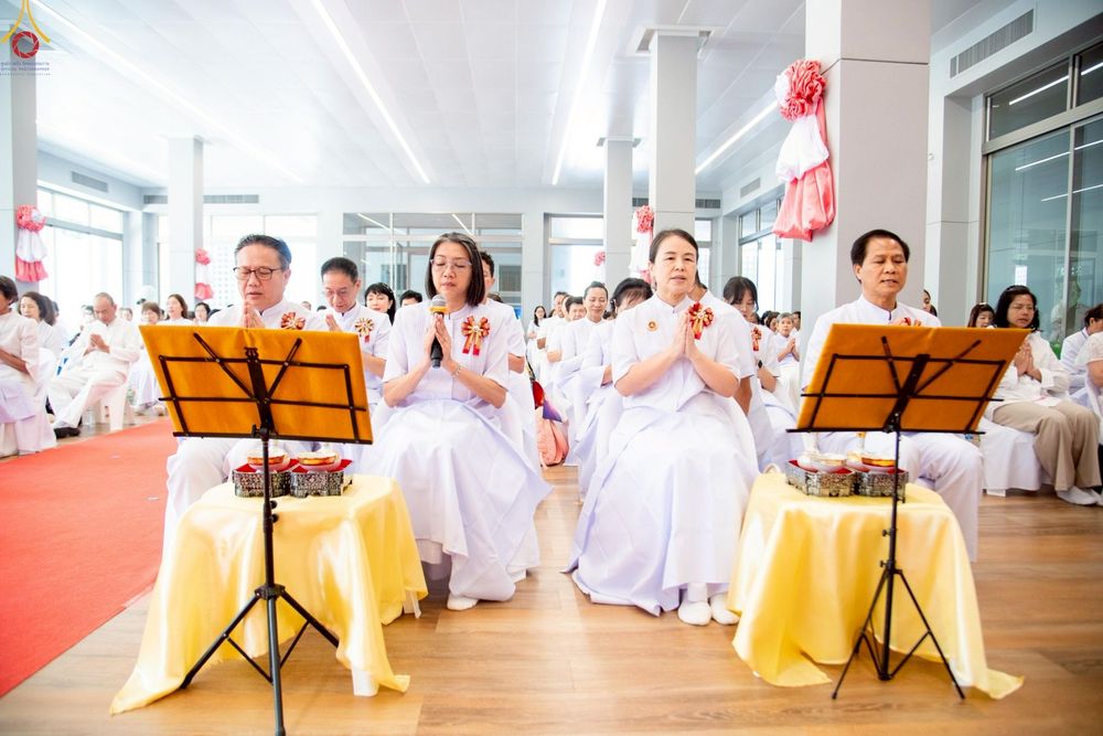 ภาพ No.249278:วันที่ 20 กันยายน พ.ศ. 2568 พิธีประดิษฐานรูปหล่อหลวงปู่วัดปากน้ำ ภาษีเจริญ ณ วิหารพระมงคลเทพมุนี (สด จนฺทสโร) ศูนย์ปฏิบัติธรรมภูเก็ต จ.ภูเก็ต