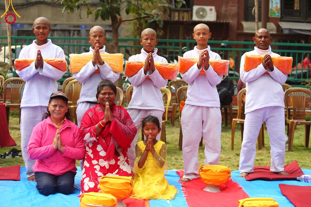 ภาพ No.313447:วันพฤหัสบดีที่ 12 มีนาคม พ.ศ. 2569 พิธีมอบบาตรและผ้าไตรในโครงการบรรพชาสามเณร 500 รูป  ณ นาคบาฮาล (Nagbahal) ประเทศเนปาล