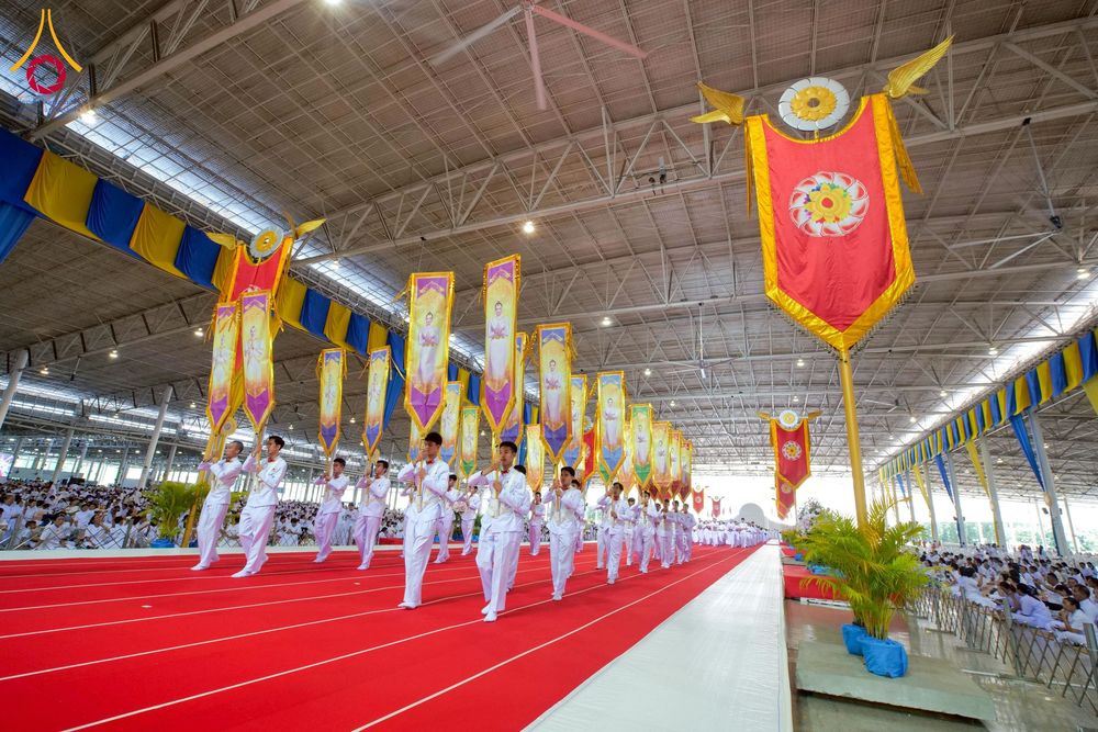 ภาพ No.264607:วันอาทิตย์ที่ 2 พฤศจิกายน พ.ศ. 2568 พิธีทอดกฐินสามัคคี ณ สภาธรรมกายสากล วัดพระธรรมกาย