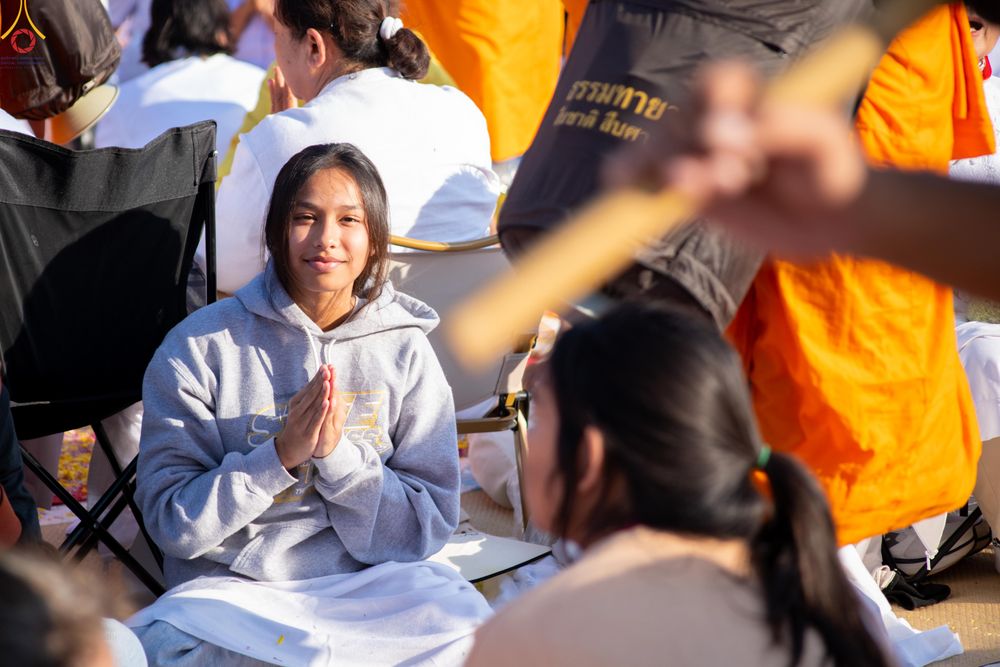 ภาพ No.292976:วันที่ 11 มกราคม พ.ศ. 2569 พิธีต้อนรับพระธรรมยาตรา ณ อนุสรณ์สถานลำดับที่ 3 (ภาพชุดที่ 2) สถานที่เกิดในเพศสมณะ วัดสองพี่น้อง อำเภอสองพี่น้อง จังหวัดสุพรรณบุรี ในโครงการธรรมยาตรา กตัญญูบูชา มหาปูชนียาจารย์ พระมงคลเทพมุนี(สด จนฺทสโร) พระผู้ปราบมาร อนุสรณ์สถ